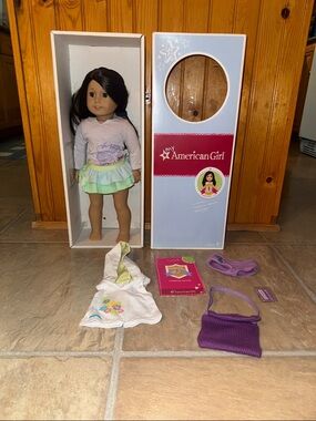 My American Girl Doll InnerStarU w/campus guide & 4 Accessories Like NEW